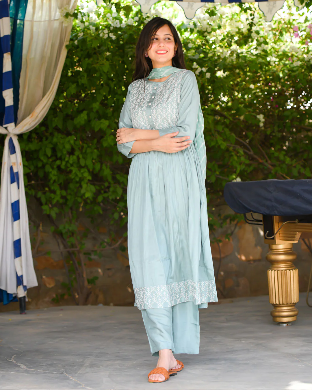 FERN GREEN MUSLIN SUIT SET WITH EMBROIDERY - Image 3
