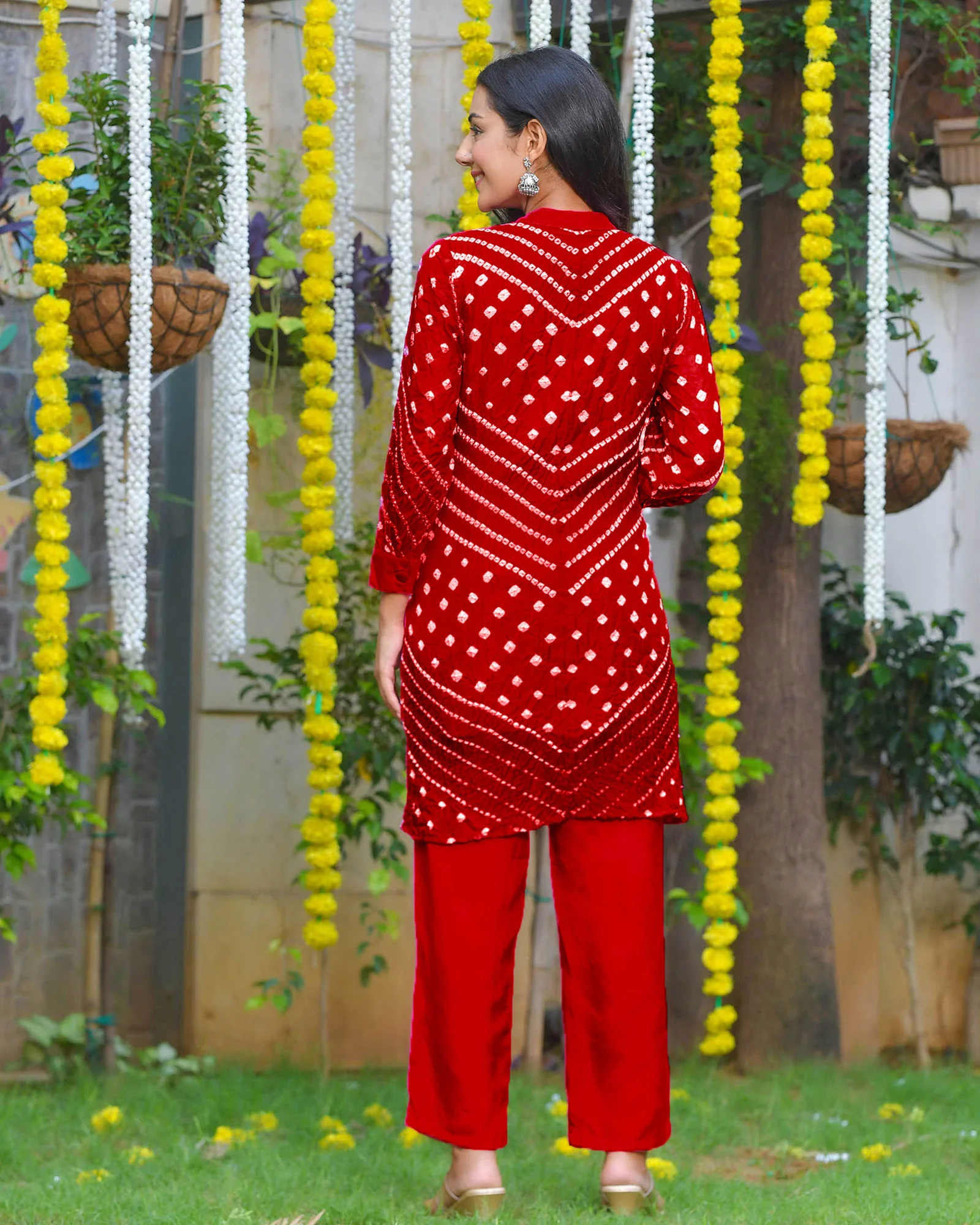 MAROON BANDHANI PANT SET - Image 4
