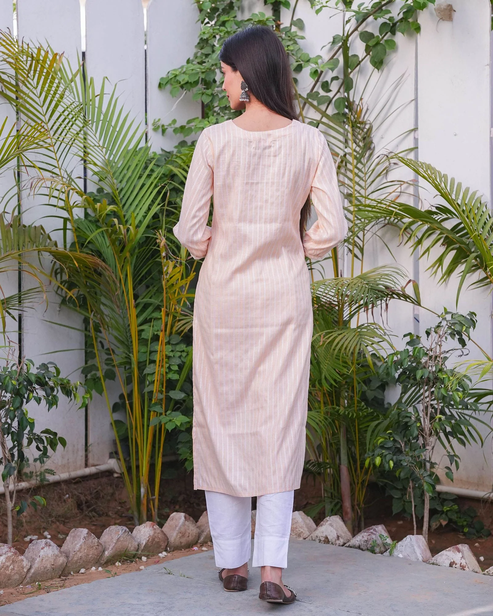 PEACH COTTON EMBROIDERED KURTA - Image 4