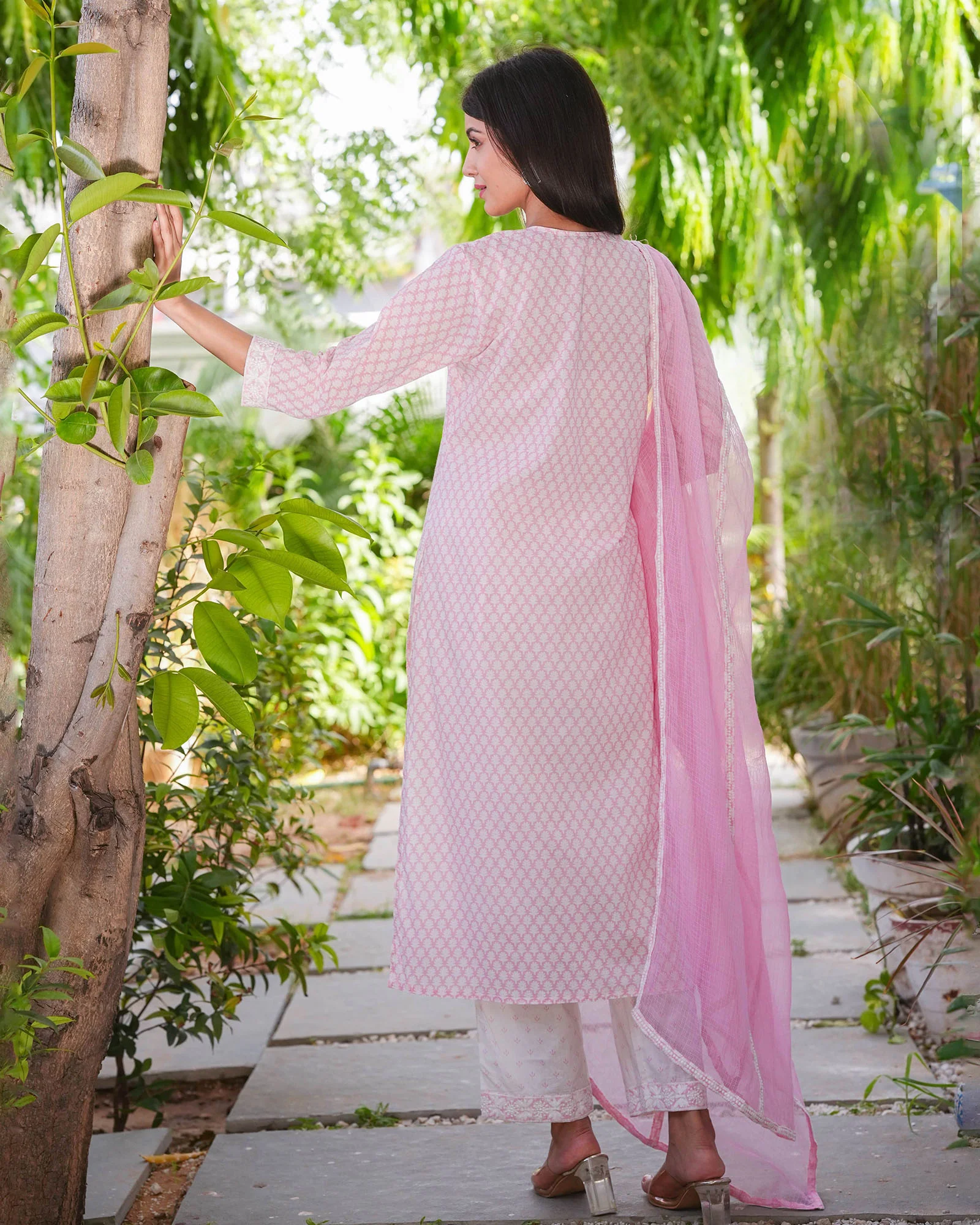 PINK COTTON HANDBLOCK EMBROIDERED SUIT SET - Image 6