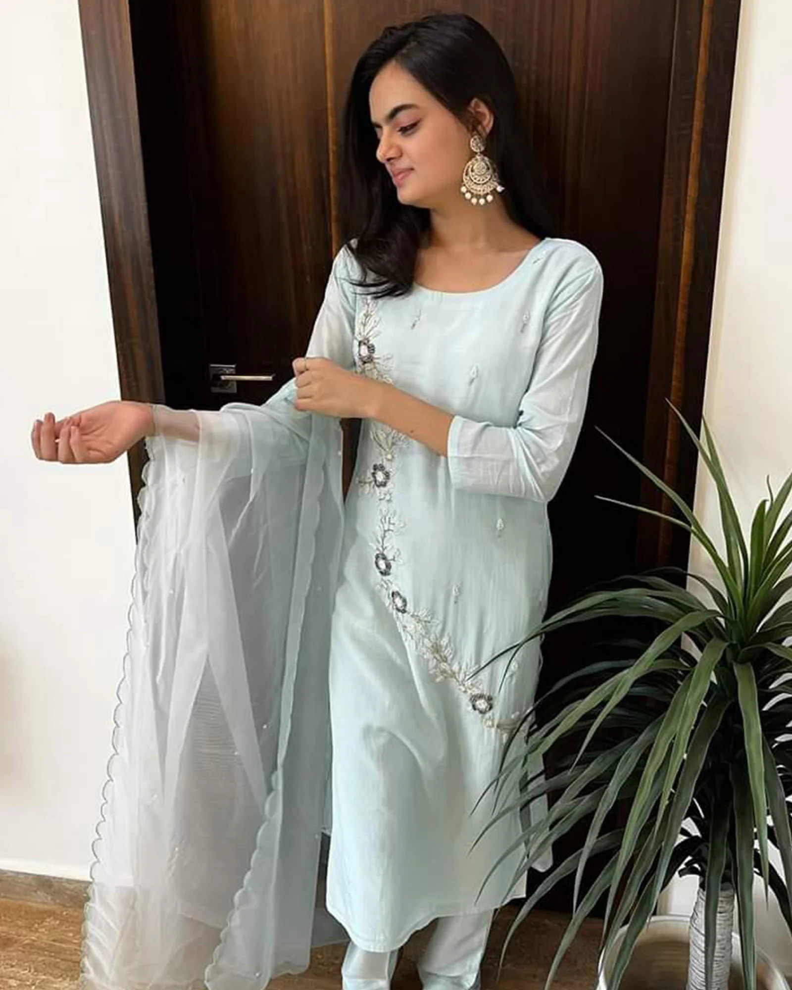 POWDER BLUE MUSLIN SUIT SET WITH HANDWORK - Image 7
