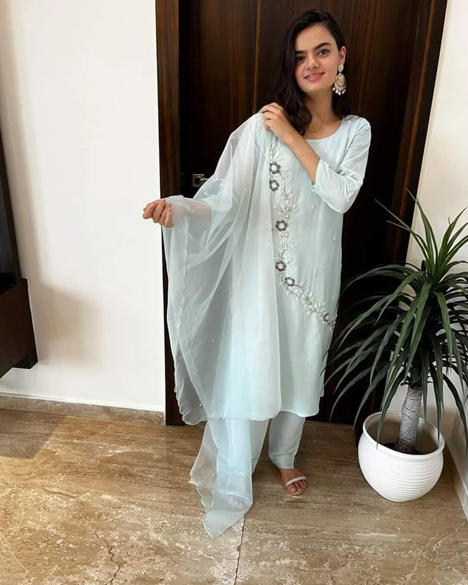 POWDER BLUE MUSLIN SUIT SET WITH HANDWORK - Image 8