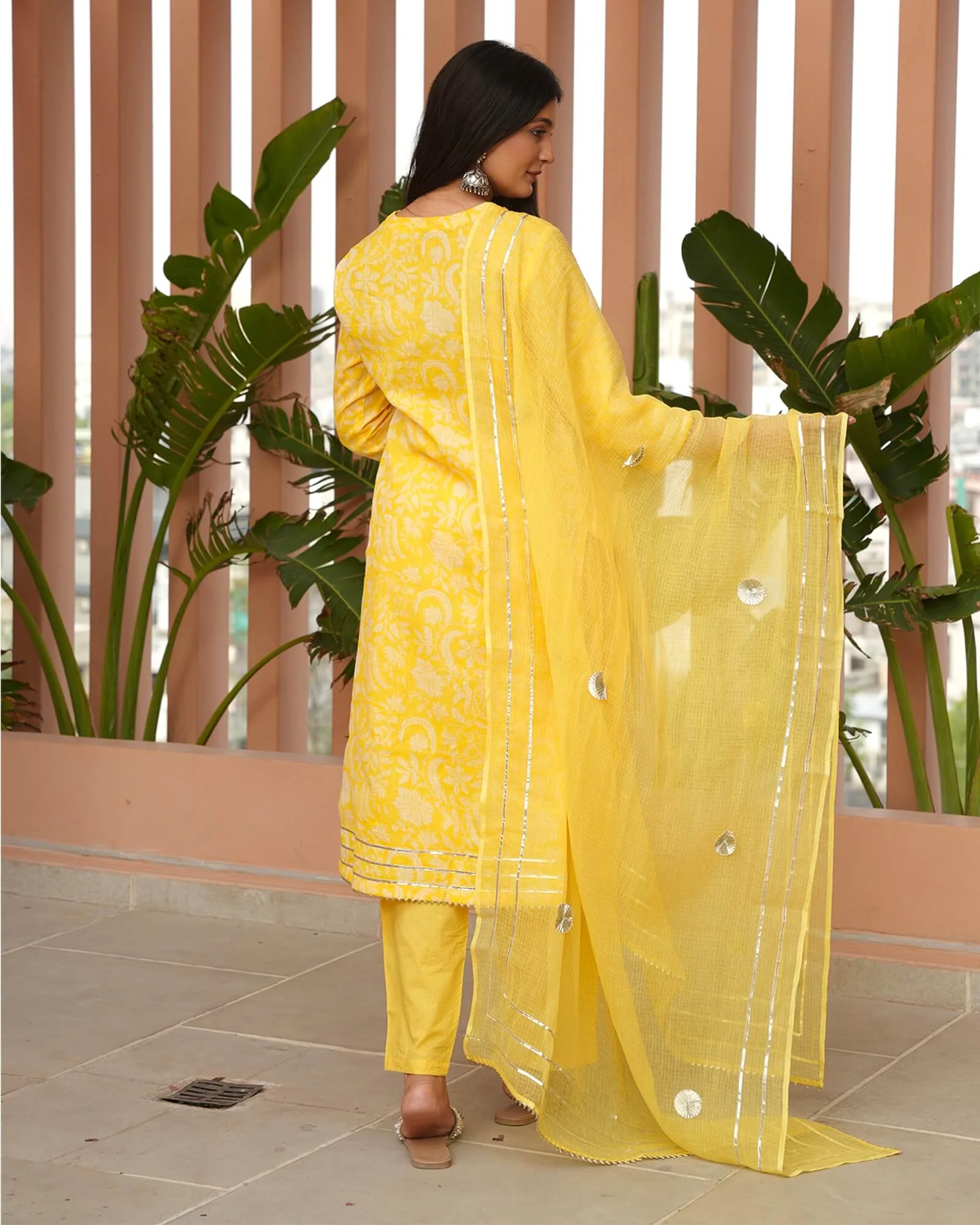 VIBRANT YELLOW HANDBLOCK KOTA DORIA SUIT SET WITH GOTTA WORK - Image 4
