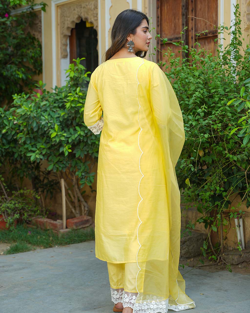YELLOW CHANDERI SUIT SET WITH LACE WORK - Image 4
