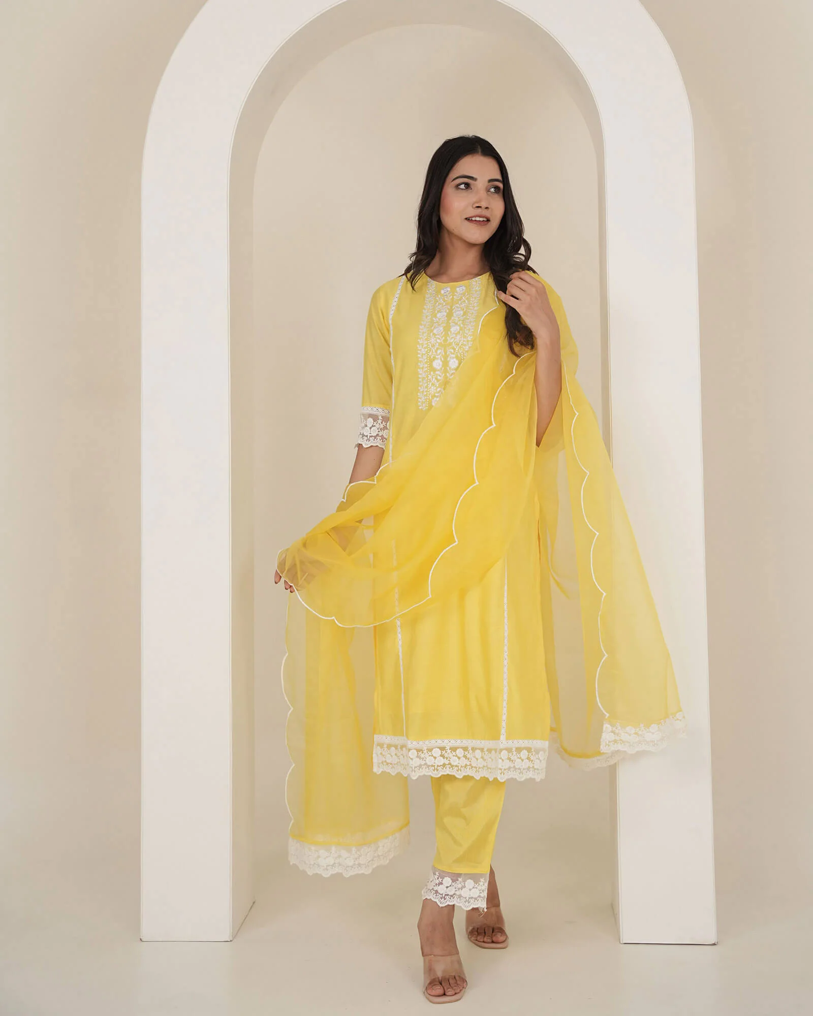 YELLOW CHANDERI SUIT SET WITH LACE WORK - Image 5