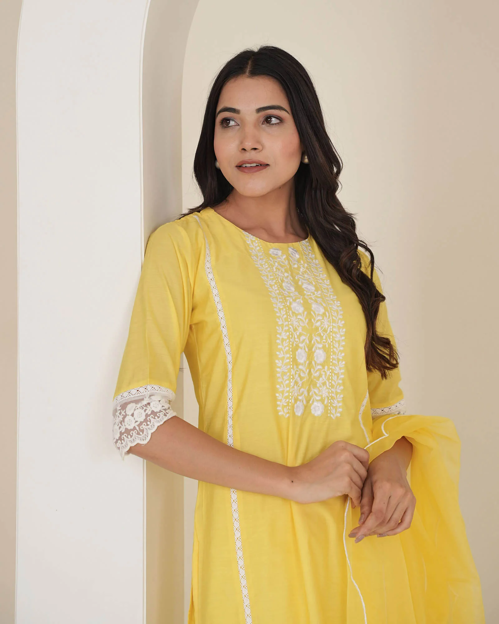 YELLOW CHANDERI SUIT SET WITH LACE WORK - Image 6