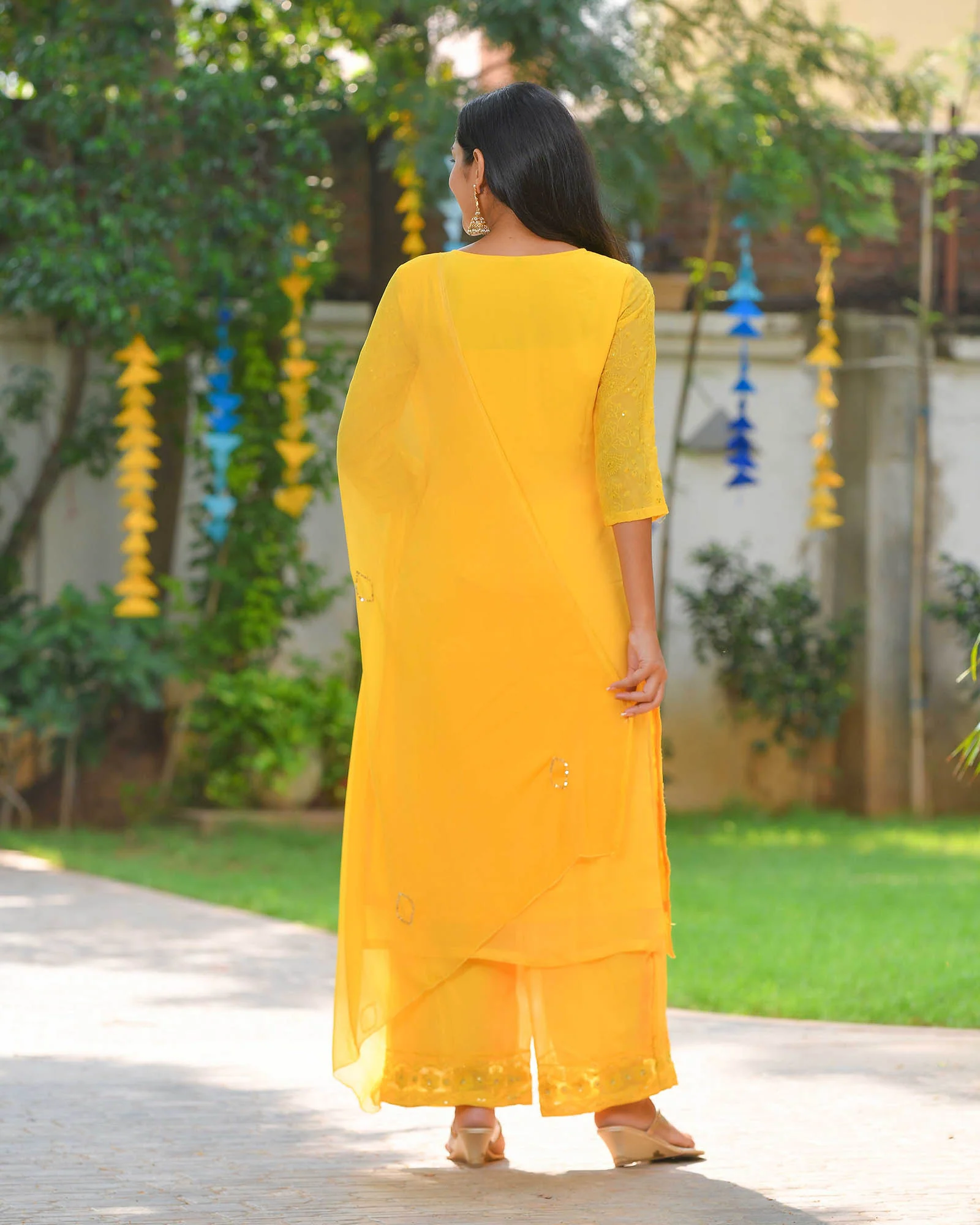 YELLOW GEORGETTE SUIT SET WITH EMBROIDERY - Image 8