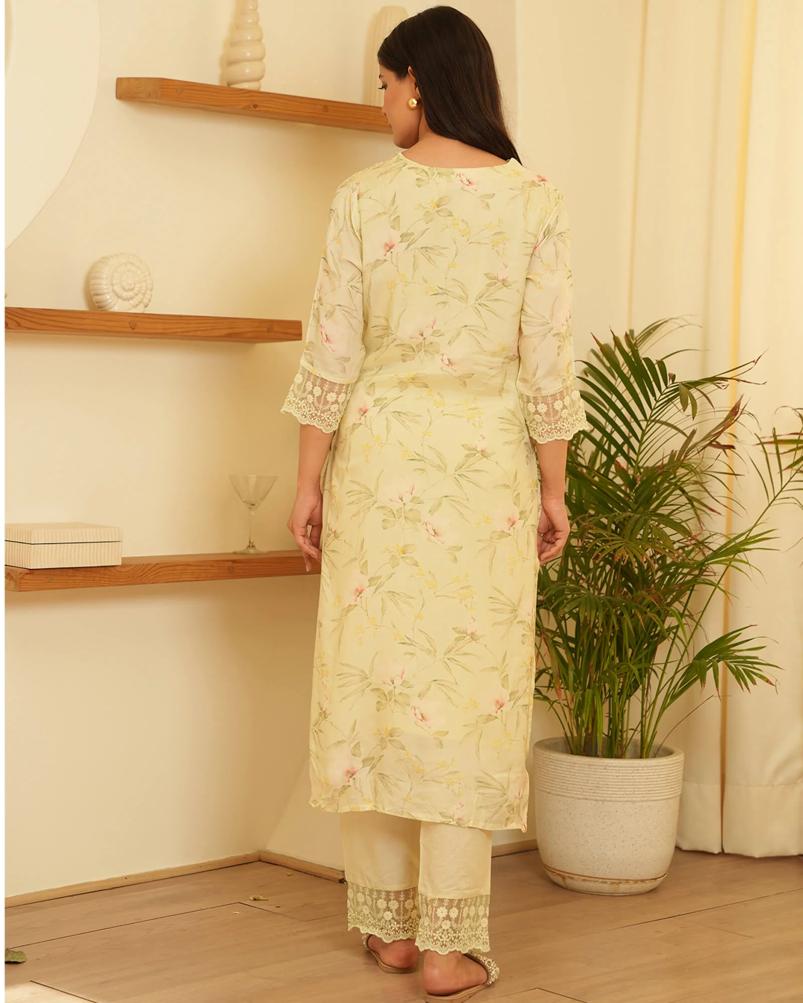 YELLOW MUSLIN KURTA SET WITH LACE WORK - Image 4