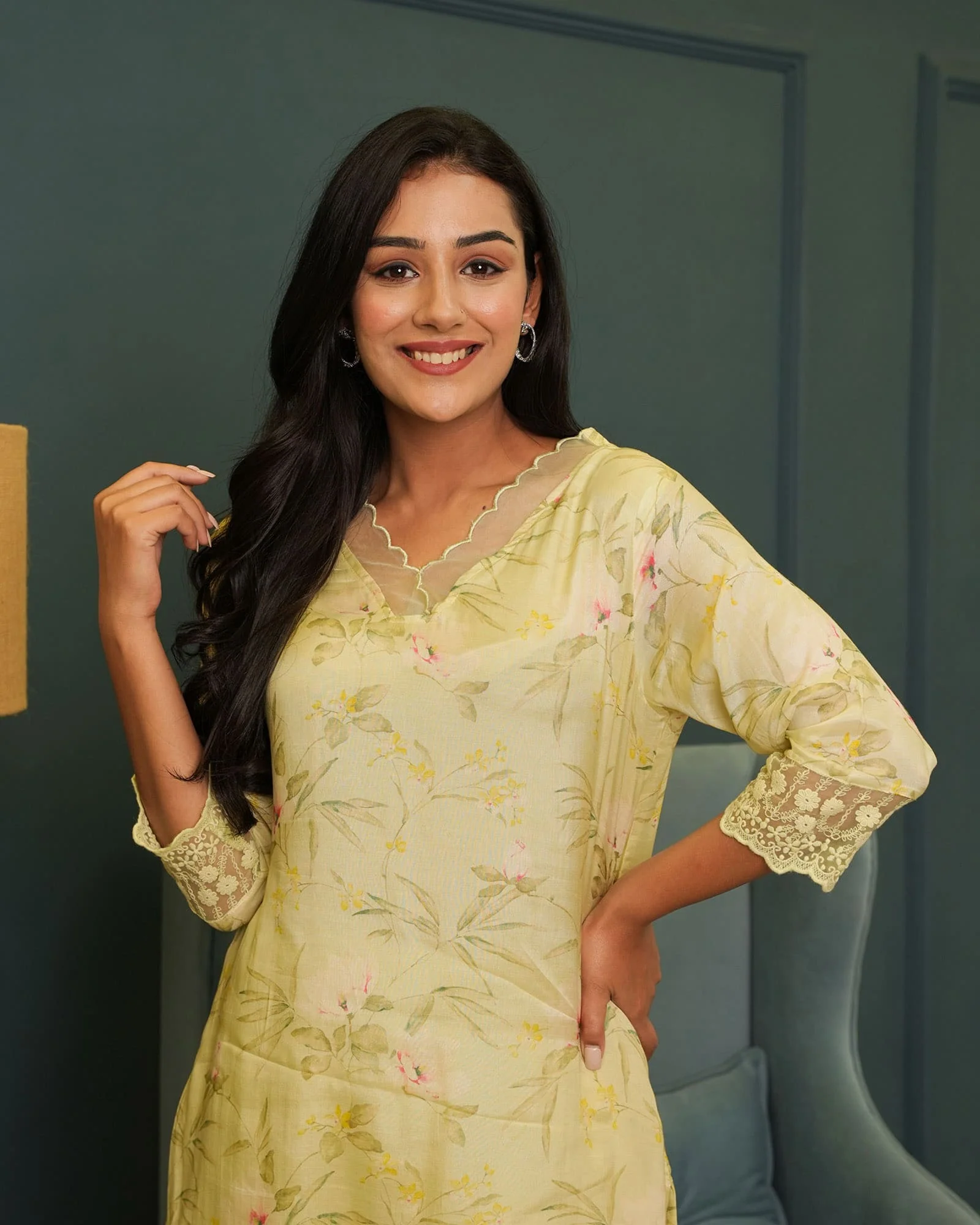 YELLOW MUSLIN KURTA SET WITH LACE WORK - Image 5